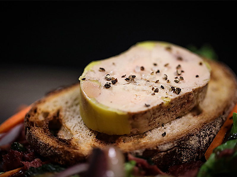 Foie gras de la maison sur pain grillé